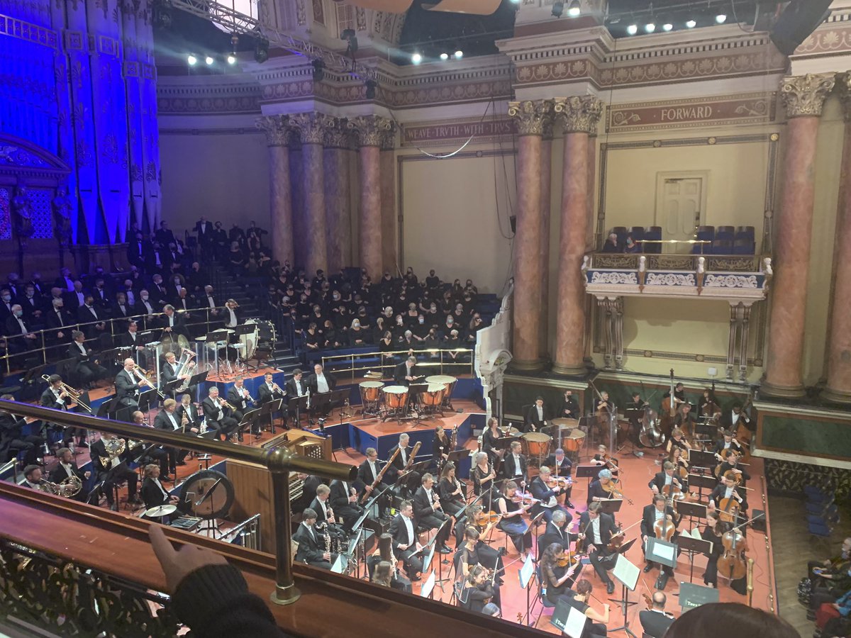 TomNewallMusic's tweet photo. Wonderful to visit @LeedsTownHall for an epic Mahler 2! And tonight I sat in the same box I sat in through all my teenage years when I would always buy a season ticket to all the orchestral concerts so I could watch the conducting!! #leeds #orchestra #mahler #resurrection https://t.co/0DBhWapftp