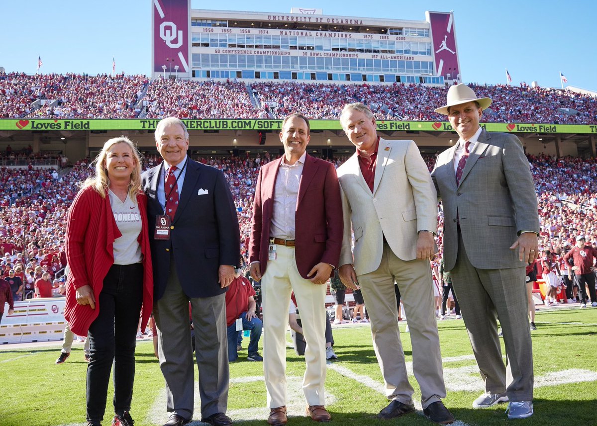 OU_Softball tweet picture