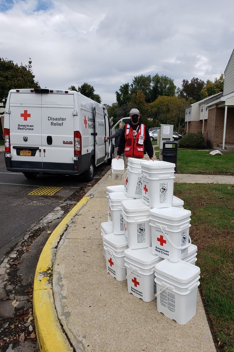 NJRedCross's tweet photo. SHELTER CLOSED
The Red Cross shelter at Salem Community College has closed due to lack of need (0 occupants). 
CLEAN UP KITS DELIVERED
Earlier today, our volunteers delivered 315 clean up kits door-to-door to residents in Salem County neighborhoods recently affected by flooding. https://t.co/NX7wKv8rTf