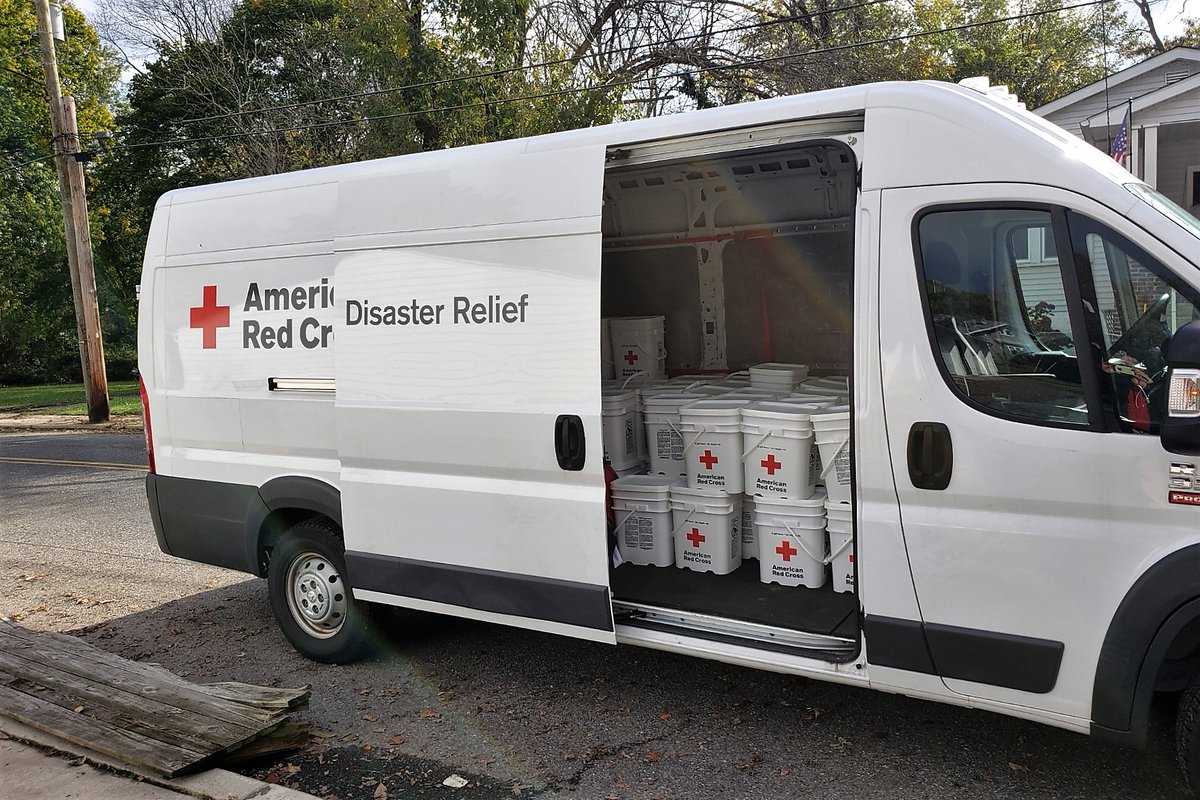 NJRedCross's tweet photo. SHELTER CLOSED
The Red Cross shelter at Salem Community College has closed due to lack of need (0 occupants). 
CLEAN UP KITS DELIVERED
Earlier today, our volunteers delivered 315 clean up kits door-to-door to residents in Salem County neighborhoods recently affected by flooding. https://t.co/NX7wKv8rTf