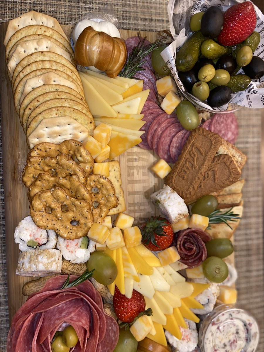 keithljsmith's tweet image. I’m gonna let the picture speaks for it self! This here ￼charcuterie broad from #BlendedAndBlessed it’s so much better then your local market board! Thank you @Cyhunter Make sure you guys hit her up for your holiday orders! ￼#charcuterieboard #sheunderstoodtheassignment 🔥