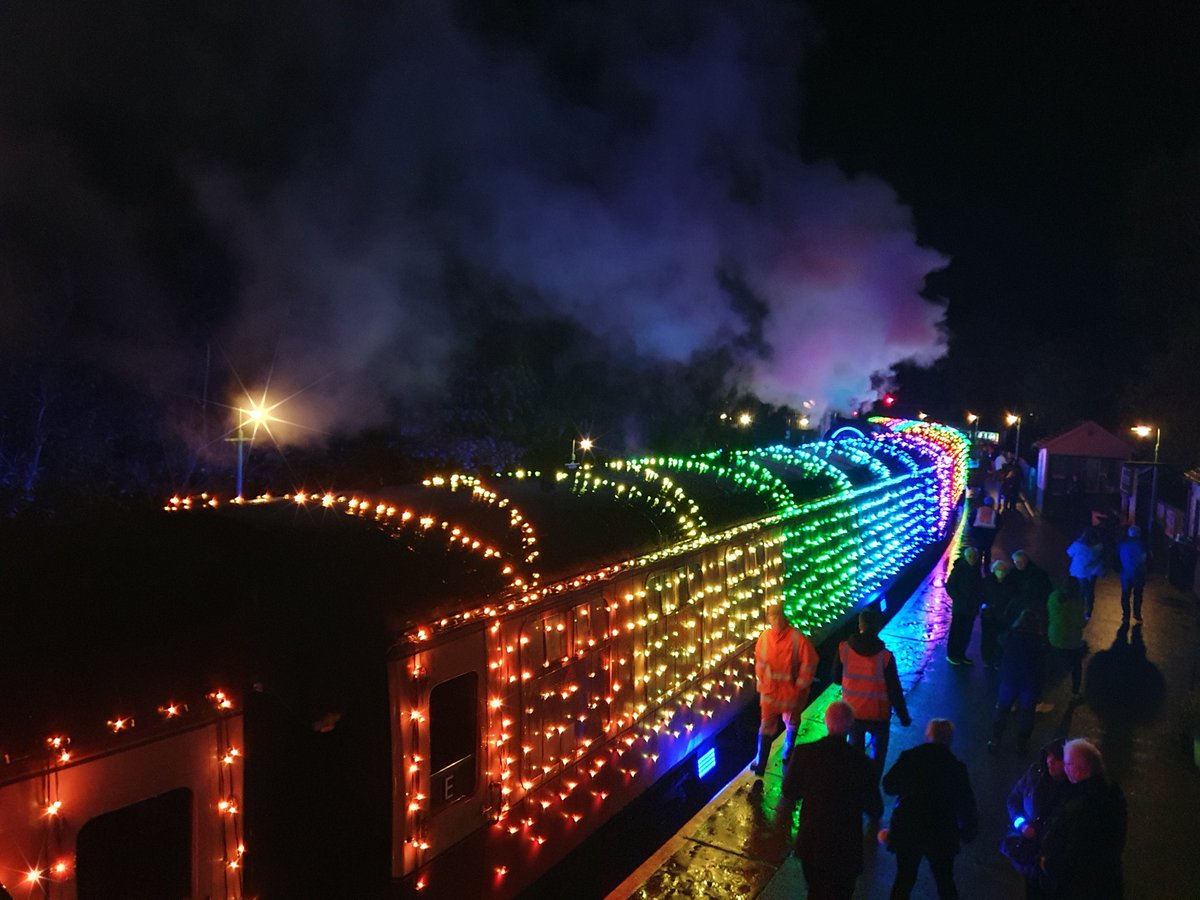 katharine2712's tweet photo. Finishing October with a night out @nymr #lightspectacular . https://t.co/mz2T2J0x3T