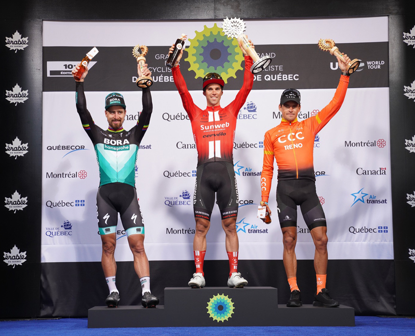 filpel671's tweet photo. @BenjiNaesen @SendRaces Since l'Érable du Québec (basically the Québec maple syrup lobby) became the #1 sponsor of everything cycling in the province, the GPCQM gives out these bottles. In 2018 La classique des Appalaches gave out a total of 450L to the winners of the different categories. https://t.co/FY5DAhC8rx