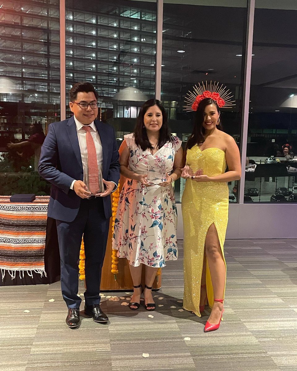 YHPAA's tweet photo. We want to thank all of our sponsors and lovely guests for making the #YHPAA Unidos Por Nuestro Futuro Gala a HUGE success yesterday evening. We raised more than enough funds to continue awarding many more scholarships to local Hispanic students seeking higher education! 👏 https://t.co/9CnMSGX9pY
