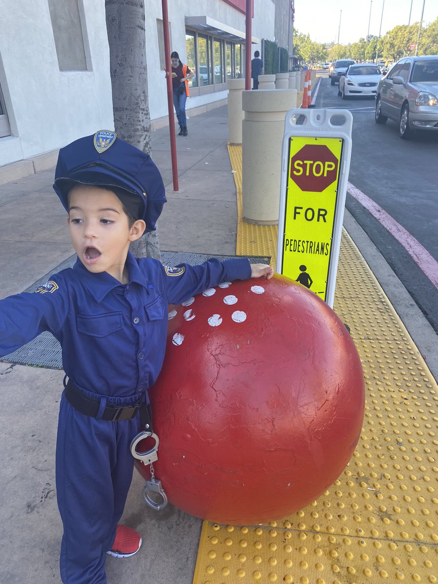 gomez081995's tweet photo. Officer Jameson👮‍♂️ https://t.co/vR1VJLTjKC