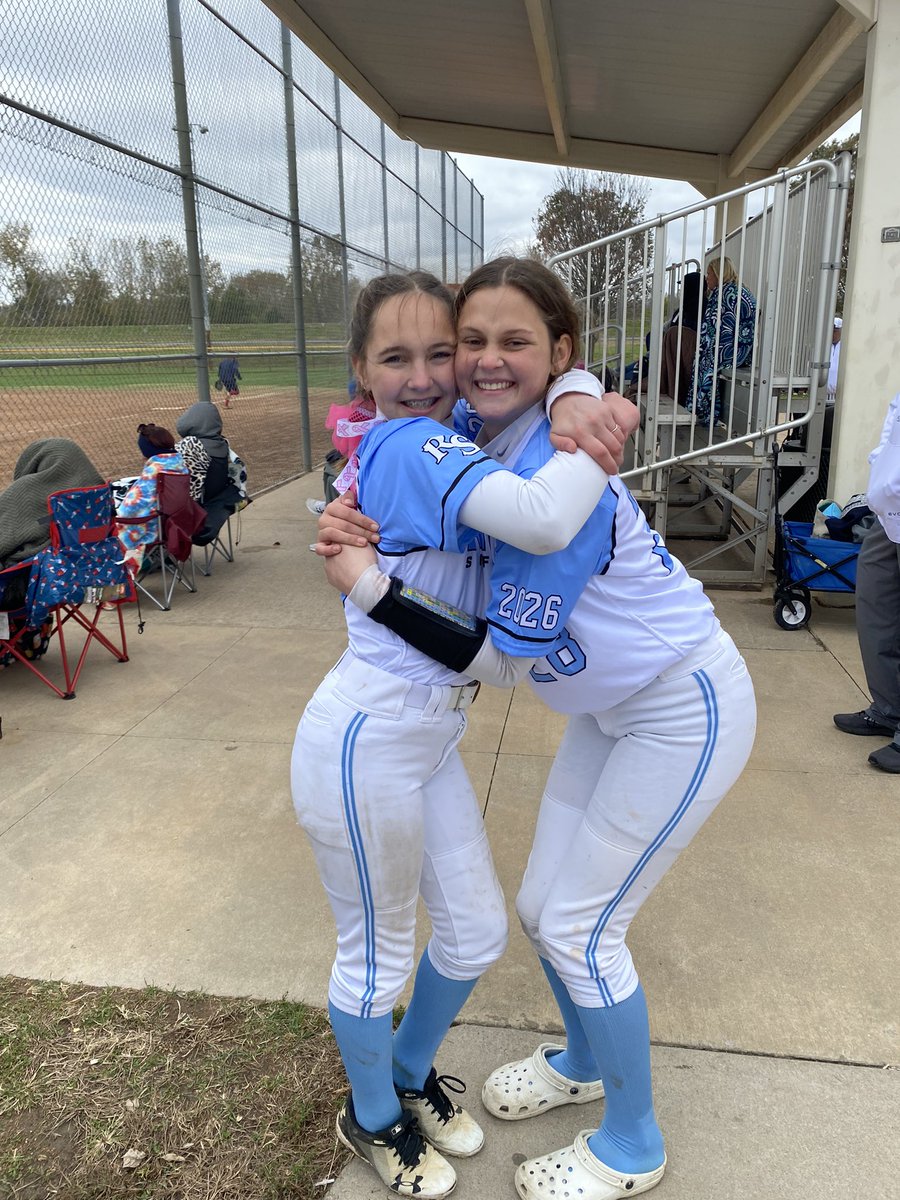 zielkereagan73's tweet photo. It was an honor of mine to be able to showcase my talent in the sport I love at #stlshowcase! I had an amazing time with my softball family and had a great bonding/playing experience. Thank you to everybody who made it special! @RS_Holba @stlshowcase @rhino_softball https://t.co/L4Sek9j2MU