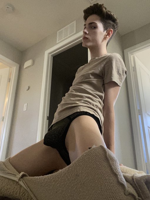 Some pics for my hoes out there 🙃😇 https://t.co/tn0NwnDAO8