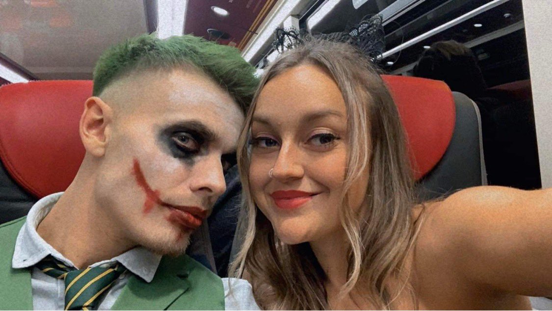 TylerEarl21's tweet photo. 🎃🍻 https://t.co/h0D6lNkkuH