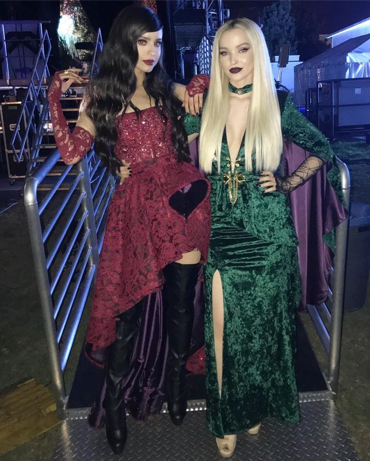 dofiathinker's tweet image. halloween girls.