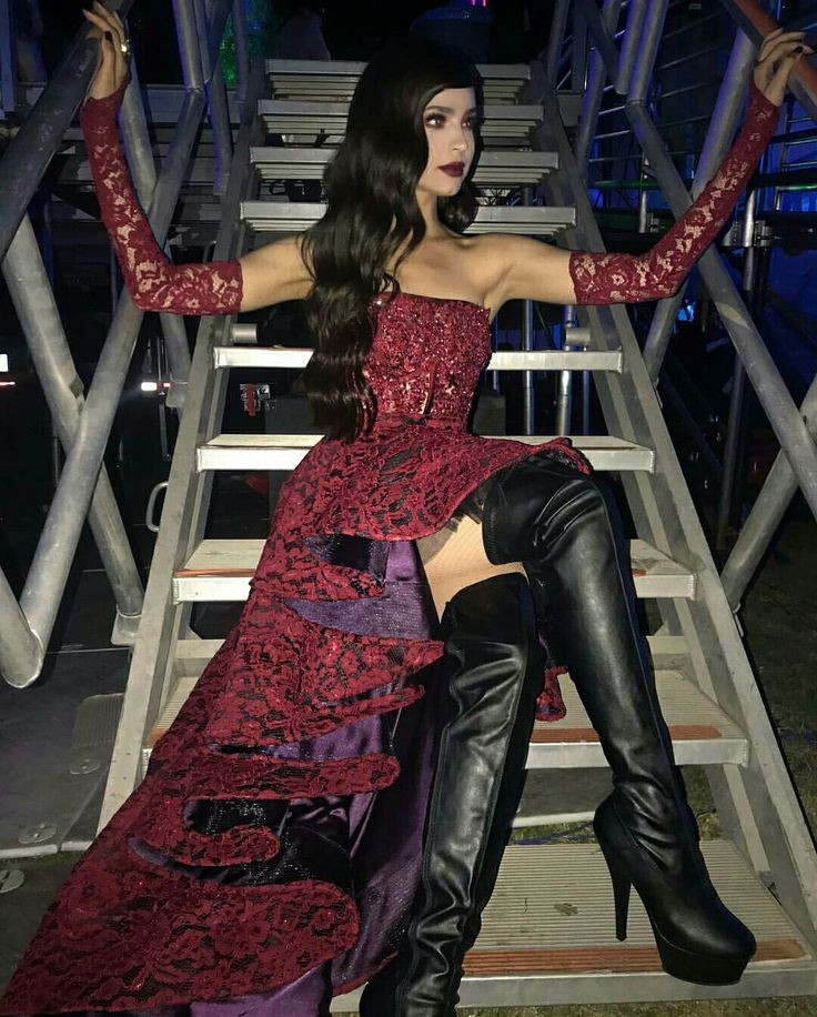 dofiathinker's tweet image. sofia carson × halloween.