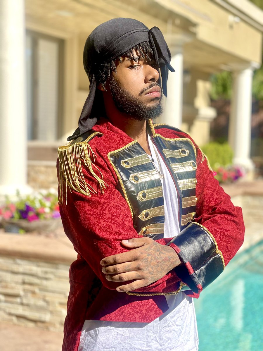 Sinnystarx's tweet photo. Happy Halloween ! Internet still not the greatest to stream but if I was gonna stream this is what I’d be wearing. Have a good day yall ! @THESLUMPGOD . #Halloween #NRGFam #Thoom https://t.co/rNHmPs4wdD