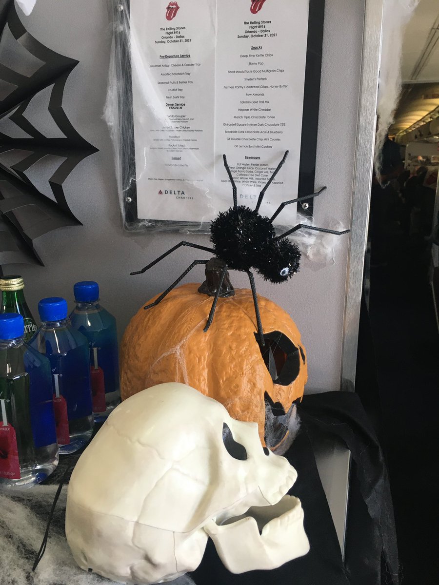 RollingStones's tweet photo. Orlando - -✈️ - - Dallas
🎃🕷 https://t.co/zusfPHynxA