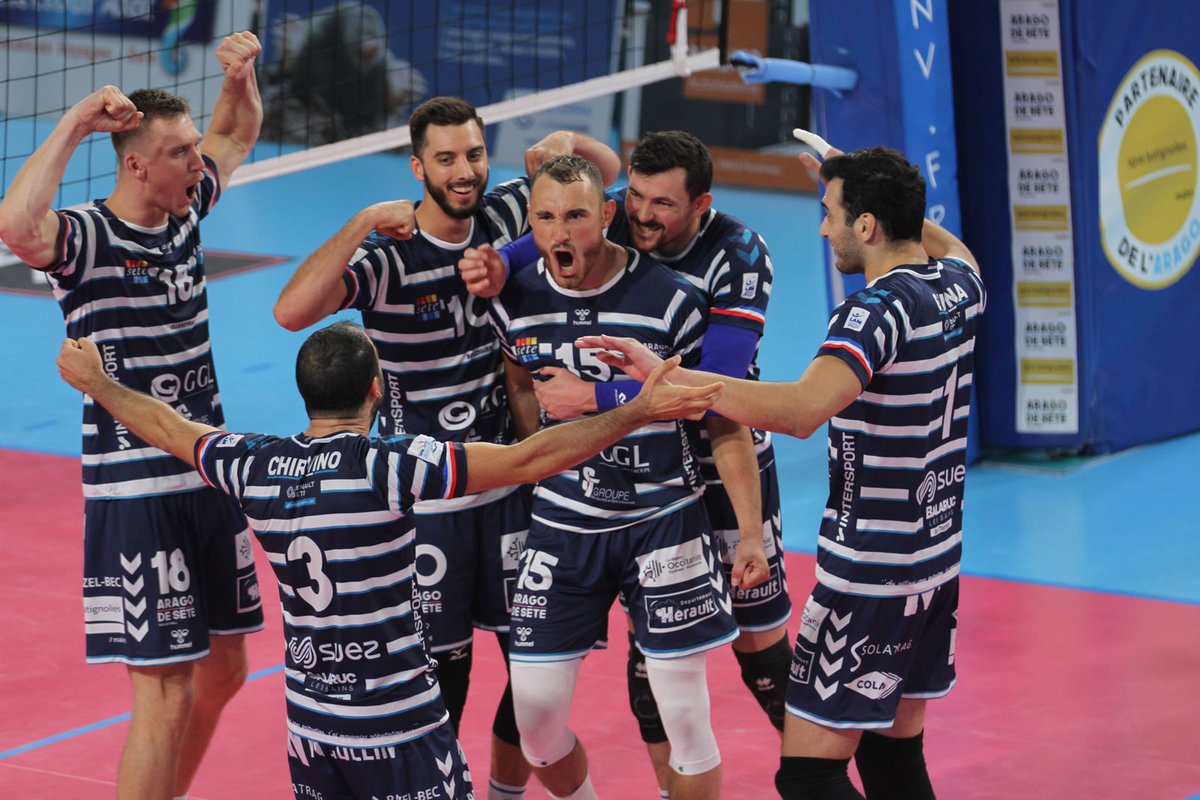 Radio ONE tweet media