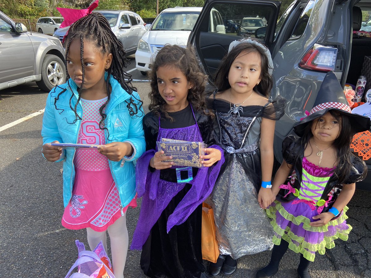 Happy Halloween 🎃! A few of the awesome costumes at Trunk or Treat - it was a scary good time! Thank you PTA👻💙