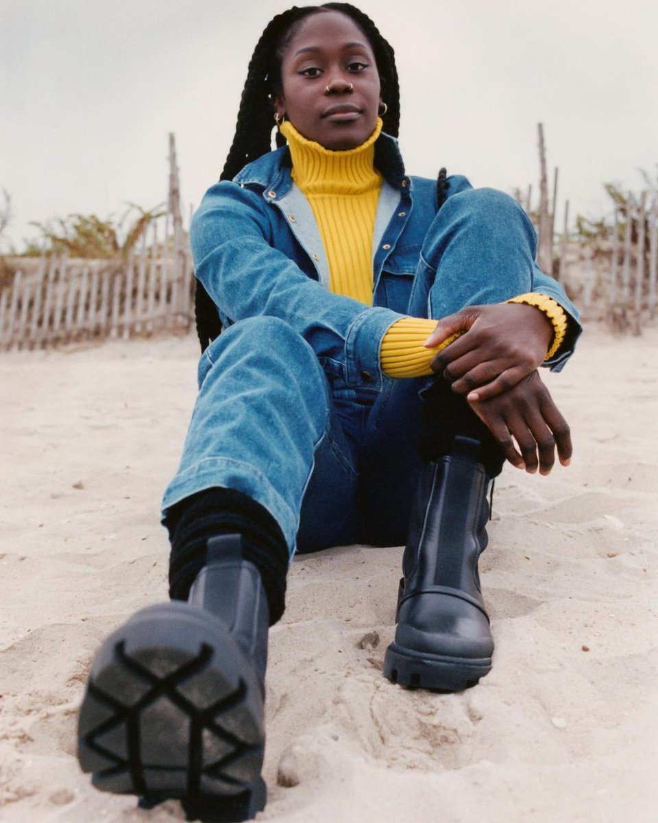 toryburch's tweet photo. Monice Small is the founder of GOODFORM Studios, a fitness studio in Rockaway Beach - more on #ToryDaily https://t.co/yHXX4iB5U4 https://t.co/GhMGHAzUbM