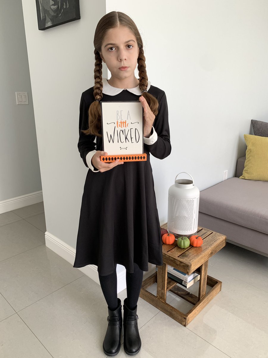 tfa332001's tweet photo. Happy Halloween from Wednesday Addams. 😌👻 https://t.co/MgDif6HXfD