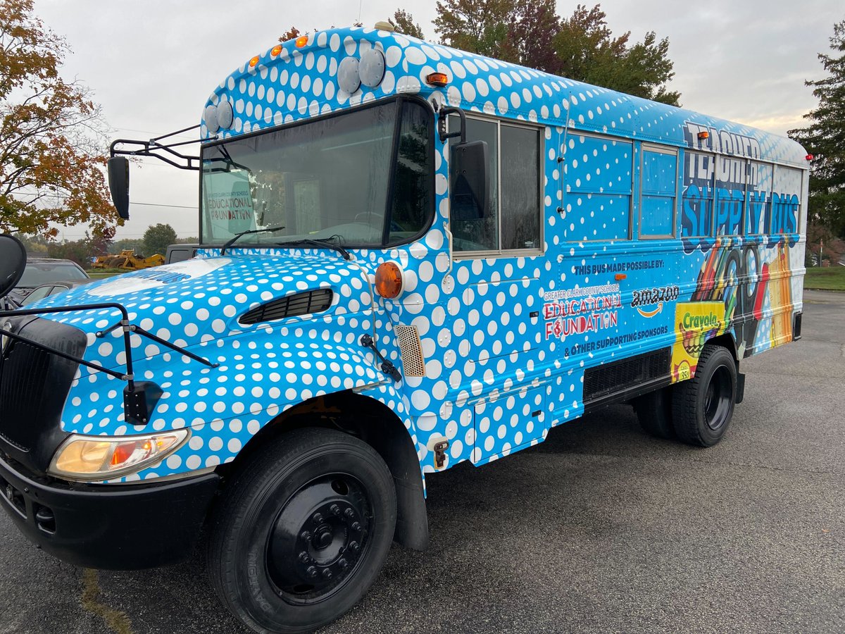 amazonnews's tweet photo. Instead of candy, we're handing out free school supplies 🖍️ 📓 this Halloween! This mobile bus made stops throughout 17 schools for 650 educators. https://t.co/9WnYgo5GmW
