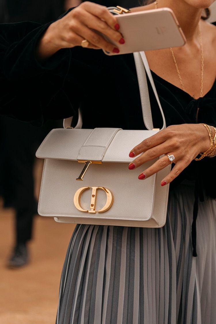maisonartluxe's tweet photo. Dior 30 Montaigne https://t.co/Lh8mSRTIlY