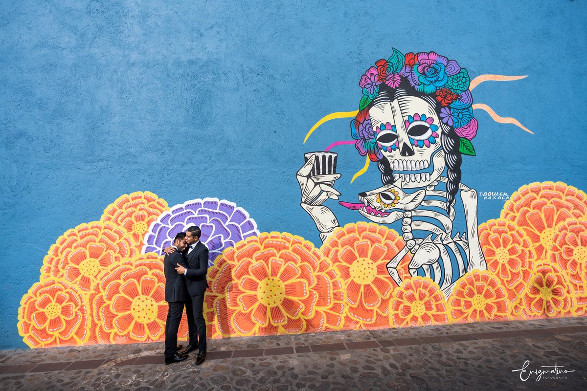 enigmatino's tweet photo. Nunca es tarde para ser quien eres ❤️🧡💛💚💙💜
▪
▪
▪ #mexicoweddings #loveislove #novios2021 #novios #oaxaca
#wedding #weddingfotographer
#boda #bodas #bodas2021 #bodasmexico #diademuertos #diademuertos2021 #bodasoaxaca #gaylove #love #boyslove #gay #gaypic #gays https://t.co/VNWkkQLL7F