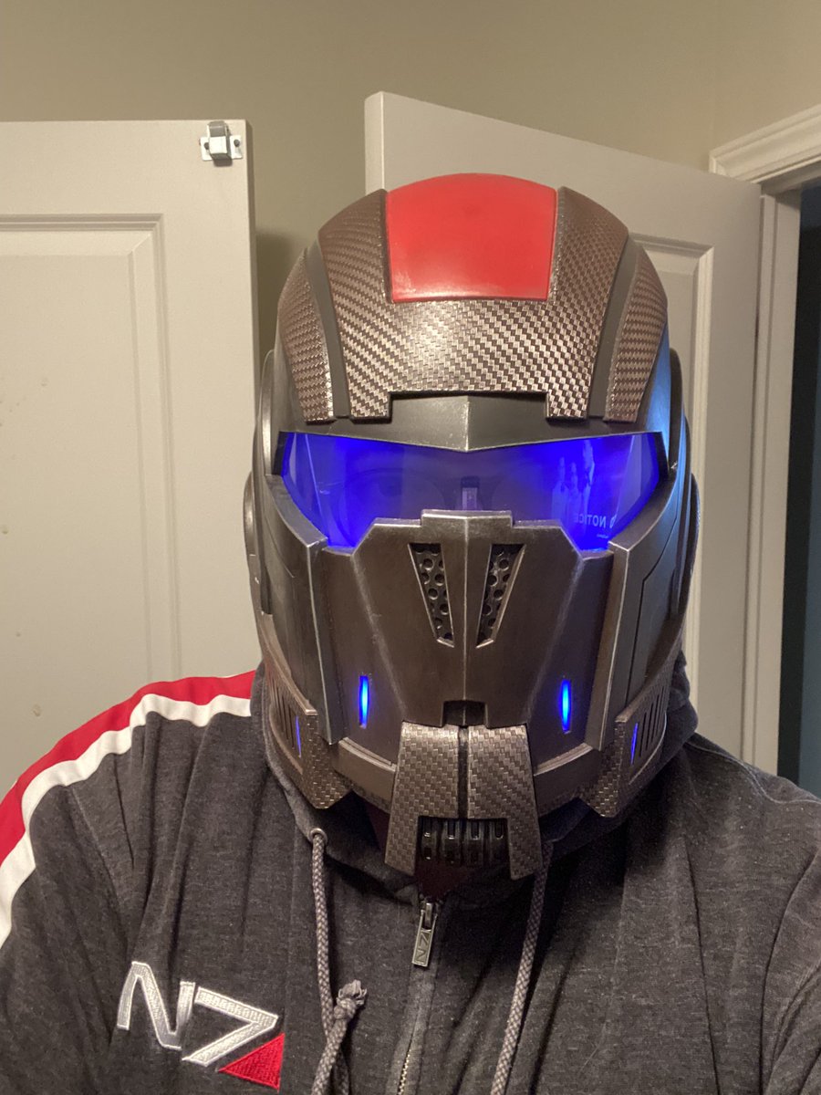 Getting closer to the stream, it’s starting to get darker out so the kids should be arriving soon! Make sure you’re following and have notifications on for #MassEffectLegendaryEdition Halloween Casual Cosplay stream!
twitch.tv/Grabbitnuggami…