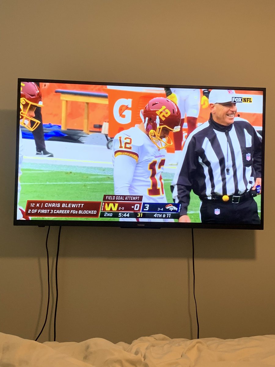 FridgeHN1C's tweet photo. Best kicker name ever? #Blewitt https://t.co/sUGQyZks5u