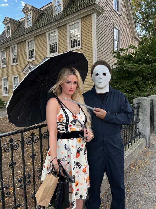 1 pic. Happy Halloween! https://t.co/B4NB6aQXrs