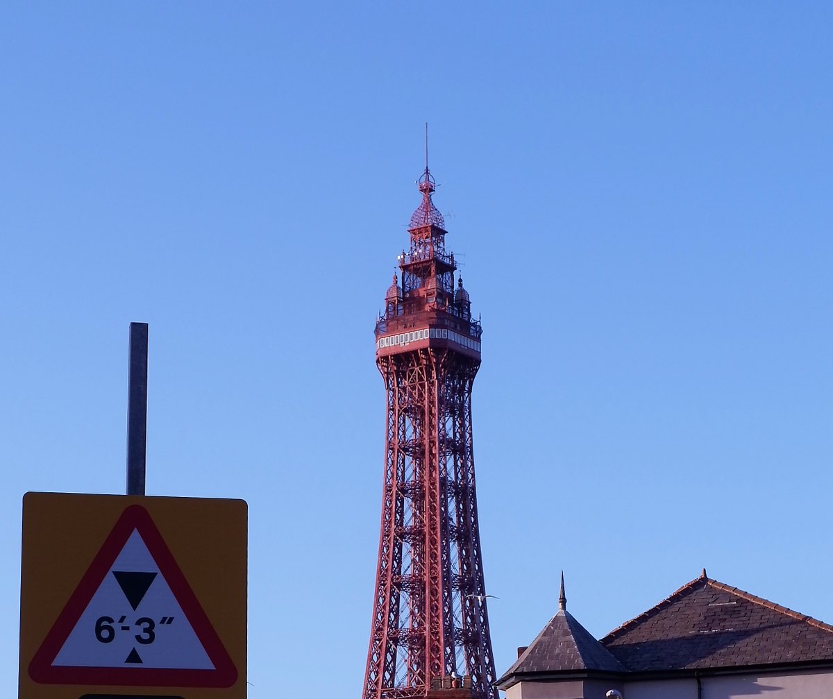 Kate-M-Yates tweet media