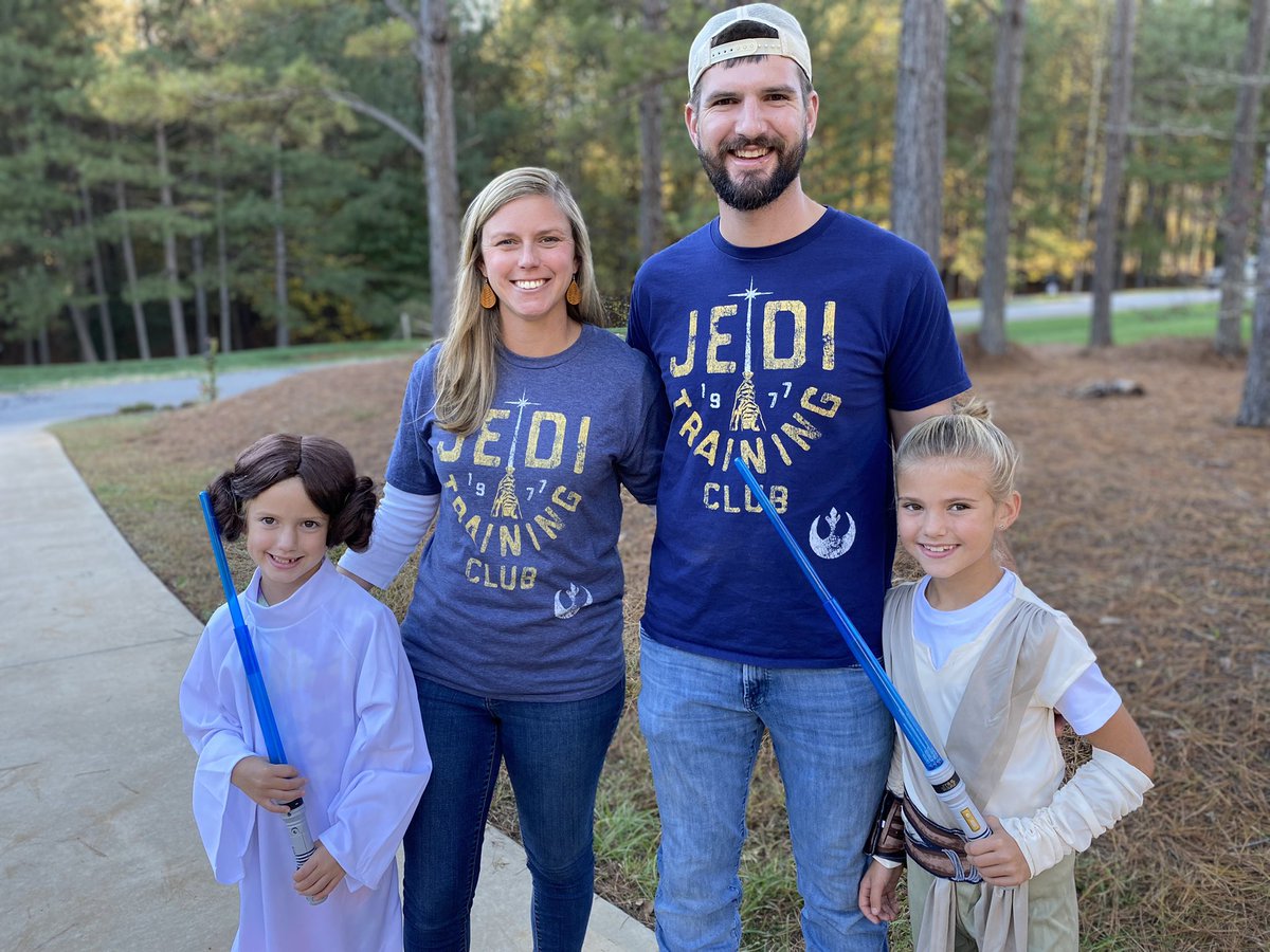 Happy Halloween from the Force <a href="/starwars/">Star Wars</a> #rey #leia