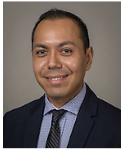 RevereMS_HISD's tweet photo. Revere Patriots have a new Principal!! RMS welcomes Mr.Gerardo Medina as their new Principal, who is a proud product of HISD.He has been with the district for 17 years and prioritizes 3 things:student safety,academic excellence &amp; clear communication between school &amp; home. https://t.co/lKZT7p5QLZ