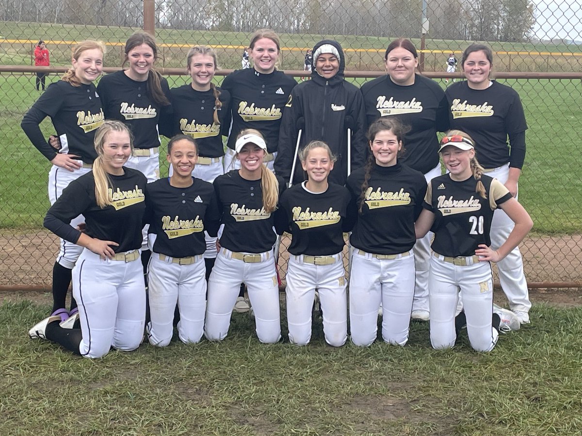 Another solid weekend going 4-0. In the only game of the day Gold defeated NWI SOX 18U in a back and forth battle 8-5. Gold secured the win with a Anna Engberg 2RBI double in the 3rd inning. Fall season has ended with an overall record of 26-6-1. Great work ladies and coaches!!!
