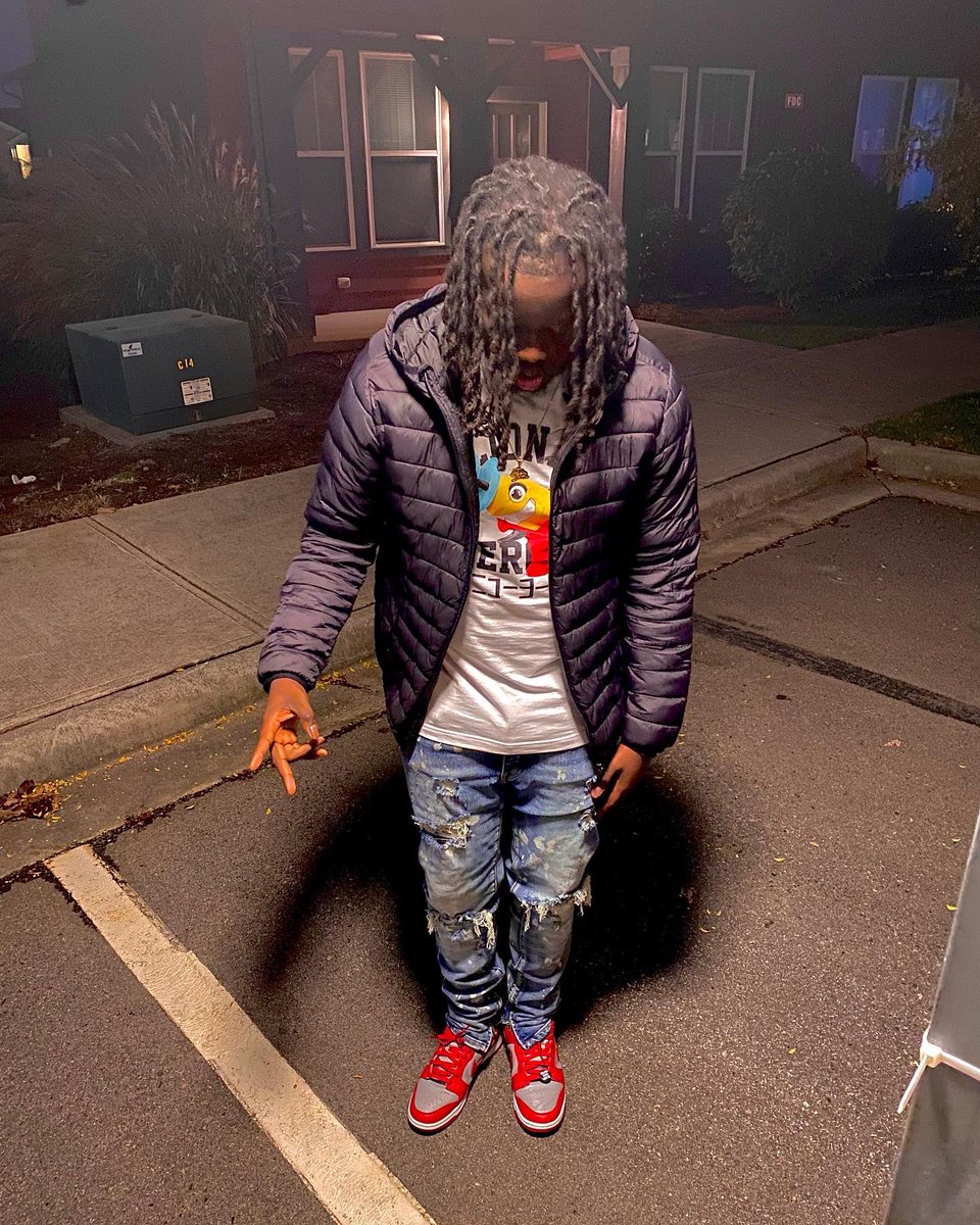 chefboyardou's tweet photo. Streetrunner🤑🏃🏾‍♂️ https://t.co/6ZYNVua5se