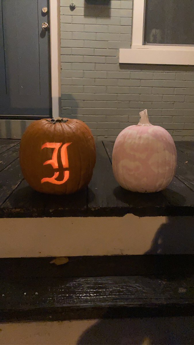 ericthede's tweet photo. Look, they’re friends! @everytimeidie @TURNSTILEHC https://t.co/qoo338oMzS