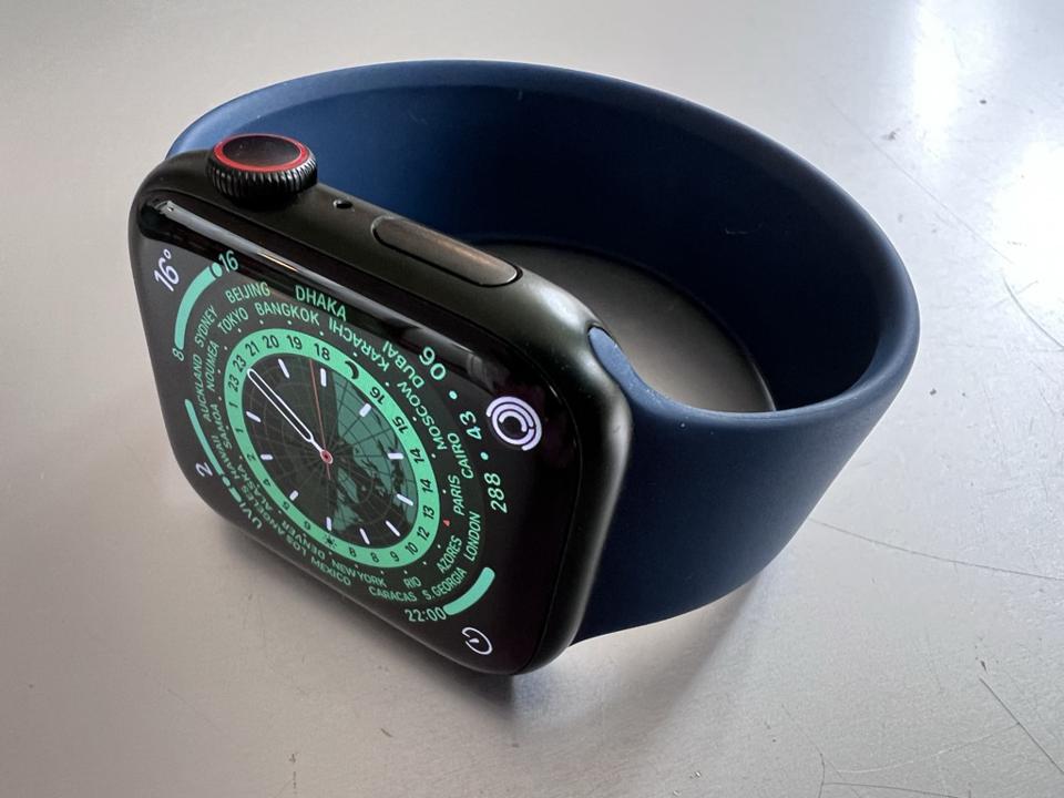 Apple Unwraps The Striking Design In Apple Watch Series 7