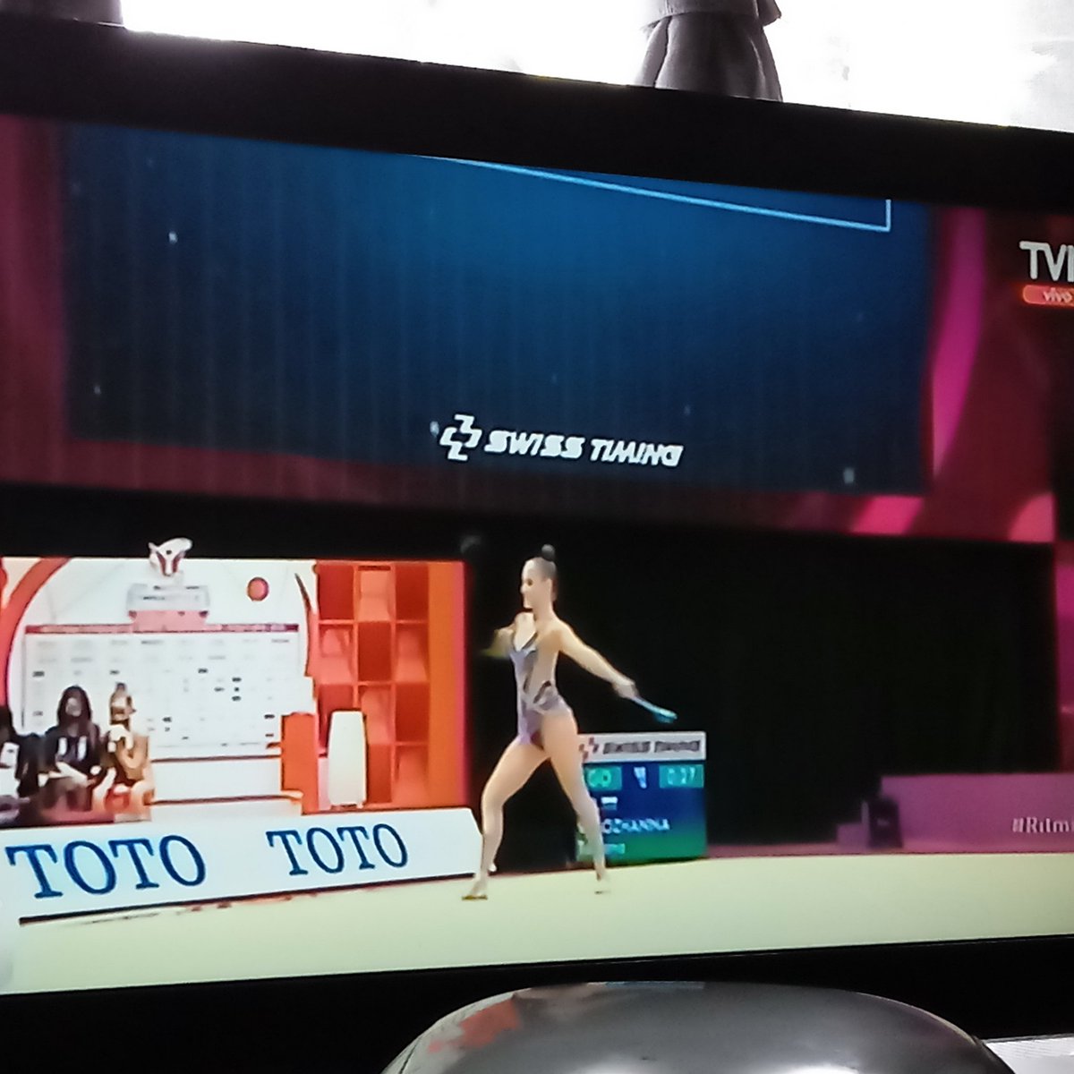 TurGloria's tweet photo. Me alegraron el fomingo  .me encanta la gimnasia.#ritmicaentvn https://t.co/reBXKDinEt
