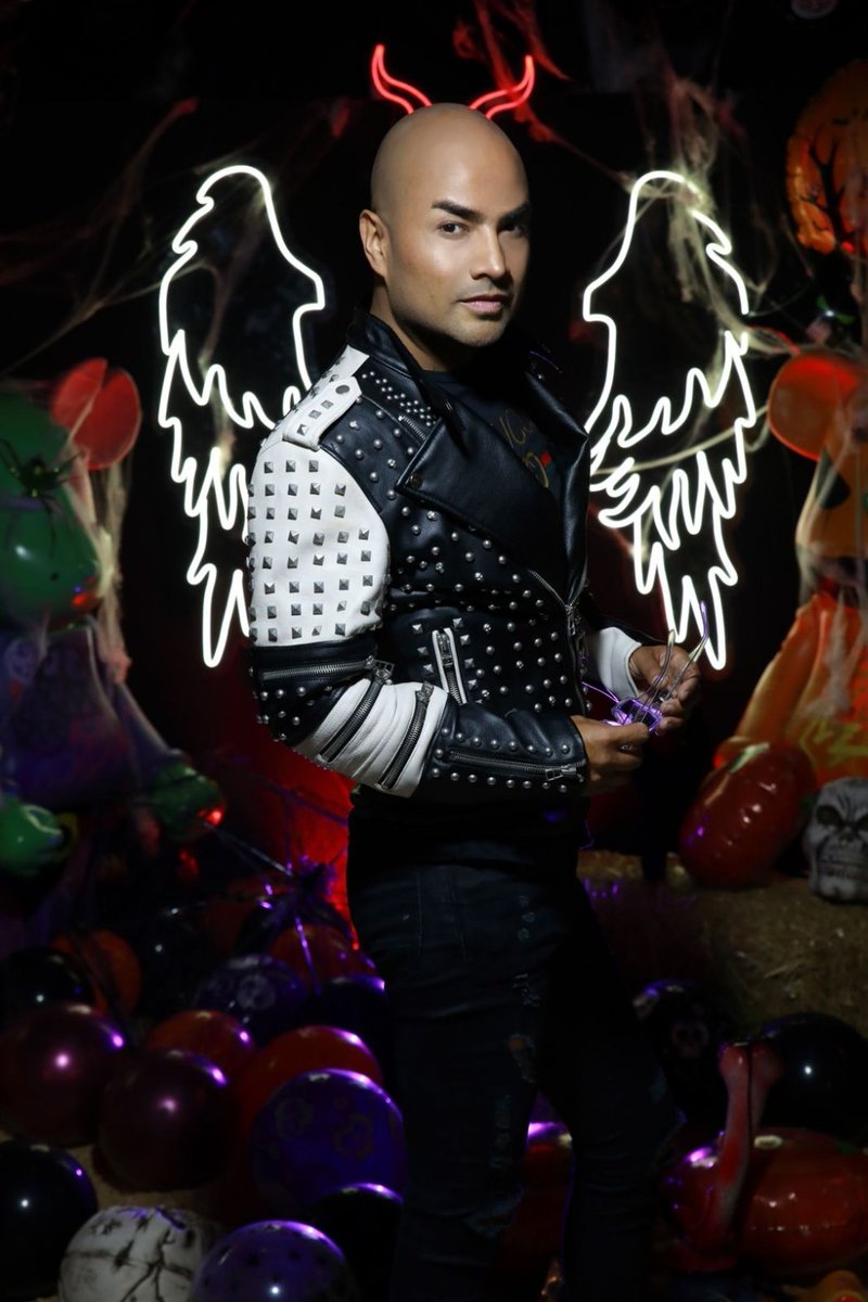 El infierno está vacío, todos los demonios están aquí. Fotoshoot by @pavelantonfoto for @memorias_inolvidables2020 ❣️