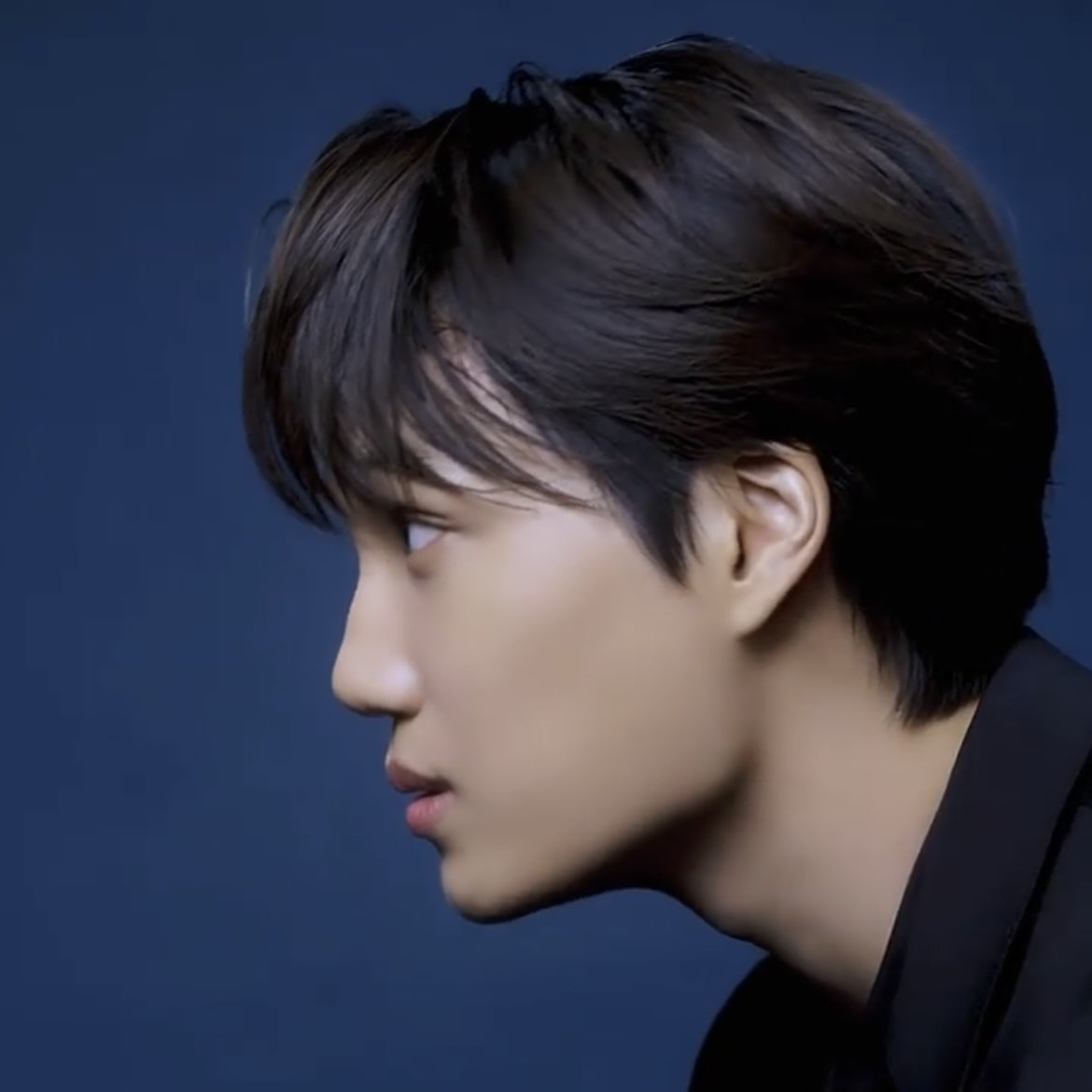 KJILOOKS's tweet photo. #KAI for EXO SEASON’S GREETING https://t.co/Un8I9ace3F
