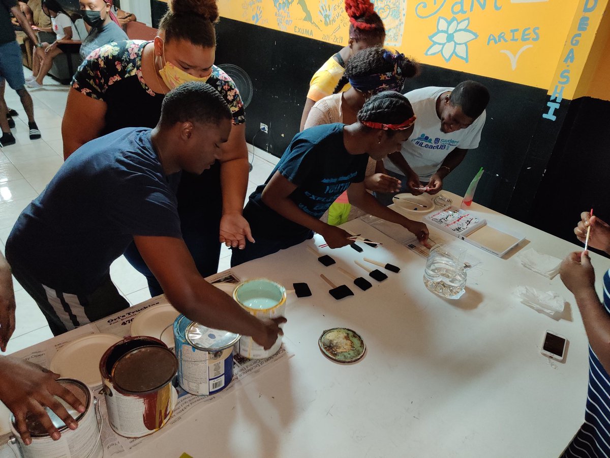 rha_ub's tweet photo. With such a busy semester, let's recap on September's #RHA21 Week where we hosted a few events , one being our annual "Leave Your Mark" event. 
Residents, new and old, had an opportunity to leave their handprints and signature on the wall. 

Was definitely a success. https://t.co/YIzGVwvR9B