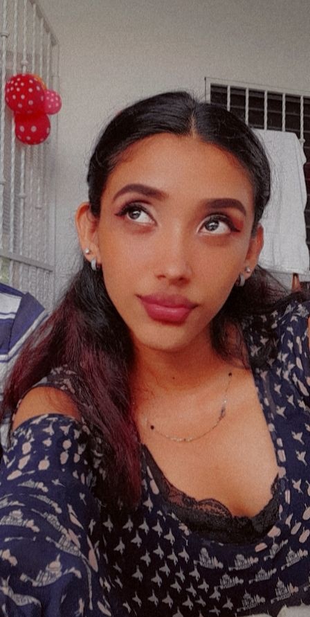 AbiEscobar14's tweet photo. Pensando si me hago un piercing 😂 https://t.co/JdQEKLTPgZ