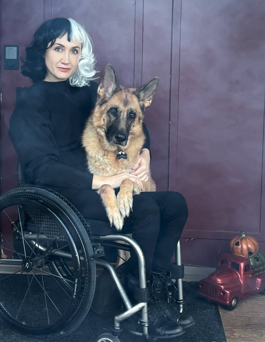 Dalmatians may not be safe around me, but German Shepherds are 👍🏻. ⁣
⁣
#HappyHalloween2021