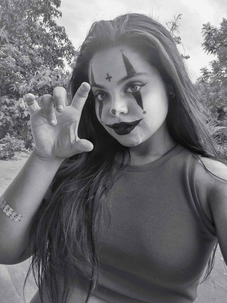 taesonjin's tweet photo. 𝖩𝗈𝗒𝖾𝗎𝗑 𝖧𝖺𝗅𝗅𝗈𝗐𝖾𝖾𝗇 𝖺𝗏𝖾𝖼 𝖽𝖾 𝗆𝖾𝗋𝗏𝖾𝗂𝗅𝗅𝖾𝗎𝗑 𝖼𝗅𝗈𝗐𝗇𝗌, 𝖭𝖺𝗆𝗍𝖺 &amp; 𝖪𝖺𝗋𝗈𝗅𝖾𝗌. 🎃

#namtantipnaree #happyhalloween https://t.co/Z8xAC8oFlC