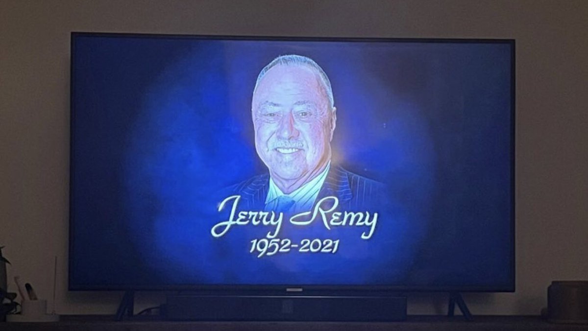 guerinaustin's tweet image. What a nice gesture to see during the World Series broadcast. ❤️
