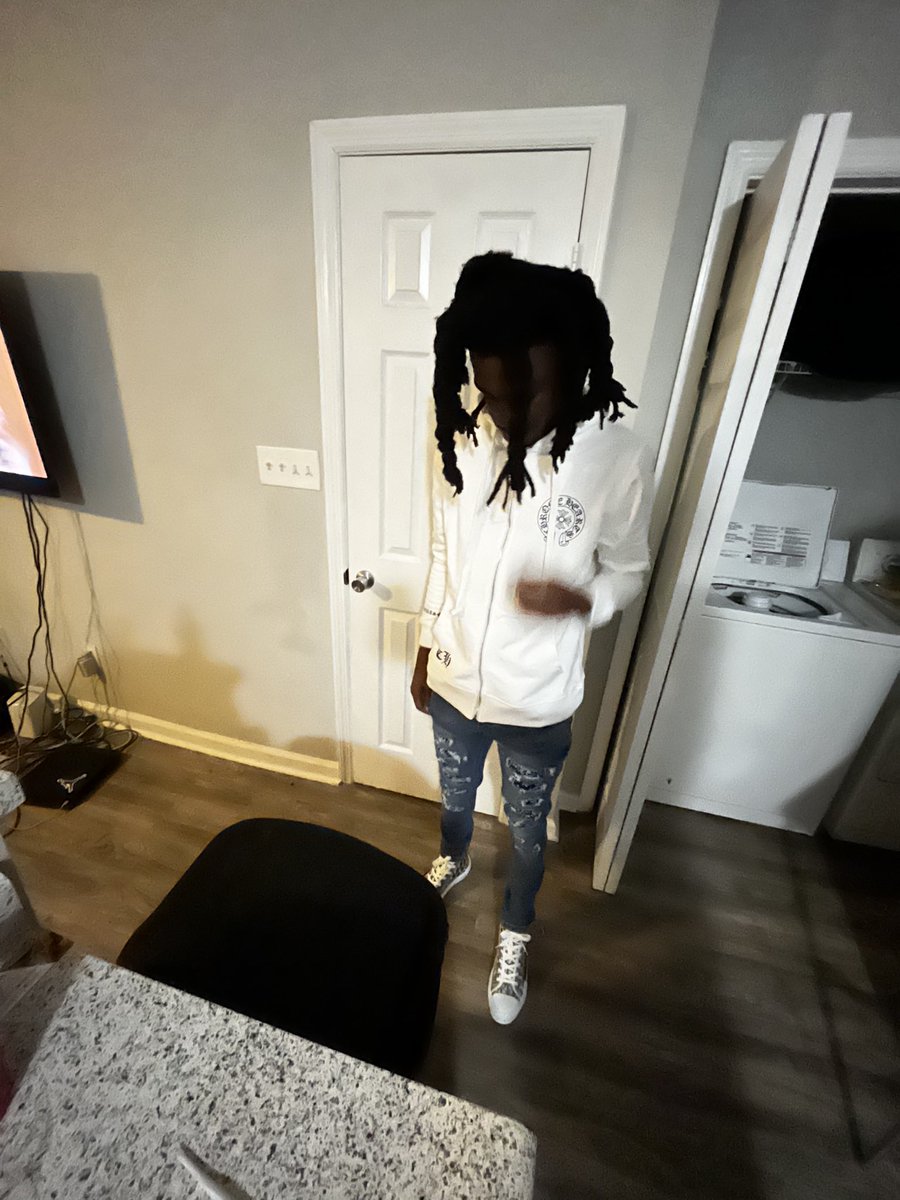 22 (@1khoncho) on Twitter photo 