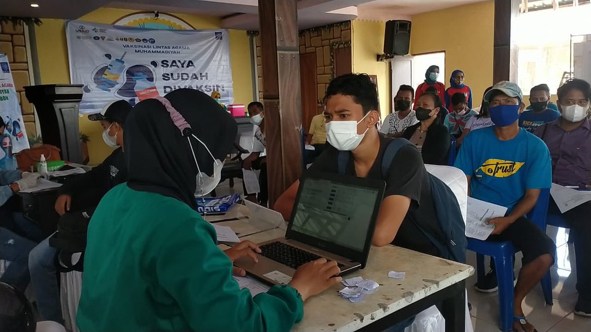mucovid19's tweet photo. Dengan total hampir 2000 dosis vaksin, Muhammadiyah telah menyelenggarakan vaksinasi dibeberapa titik di Ambon.

#muhammadiyah #islam #COVID19 #mpku #mucovid19 #mccc #ppmuhammadiyah #rsma #pkumuhammadiyah 
#vaksinasicovid19 #ayovaksintetap5m #wabahbelumberakhir #ayovaksìncovid19 https://t.co/aannMooj5G