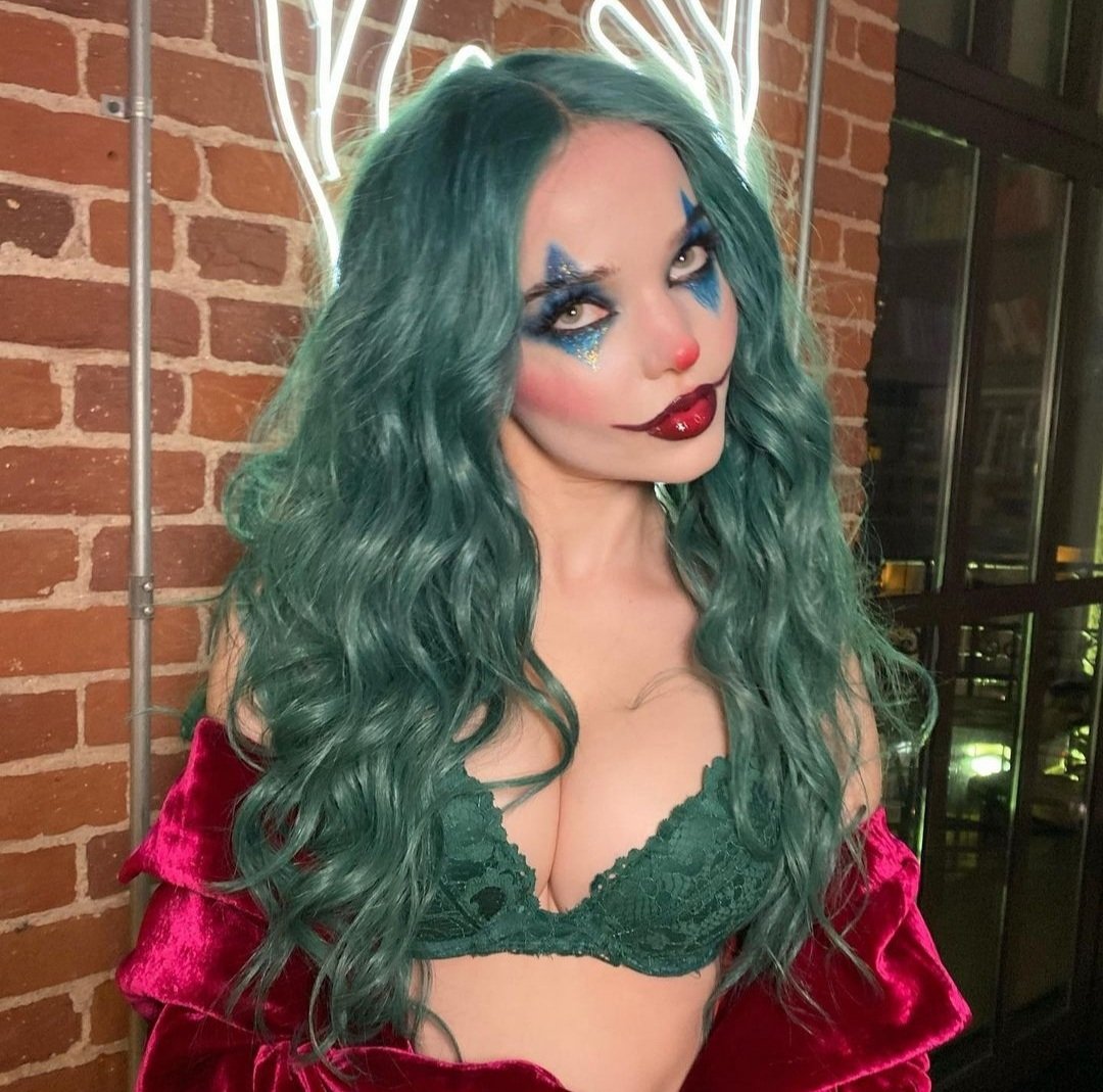 This joker needs a Harley Quinn! 🃏