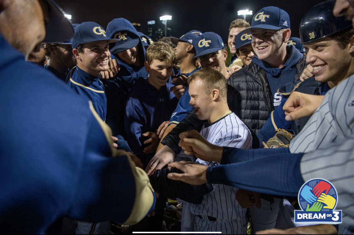 Danny Borrell tweet media