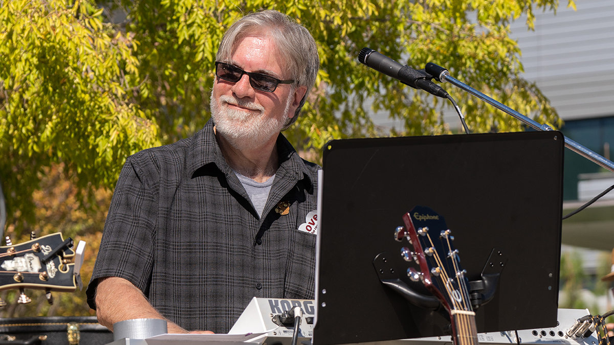 MusicHasHealing's tweet photo. A very special "Happy Birthday" to Bruce Lowe, founder and CEO of Music Has Healing Power and Cinema Show Music! 

https://t.co/EFO7mrDg8d
 
#mhhp #musichashealingpower #music #soundtherapy #musictherapy #shriners https://t.co/TfyJ8zidbD