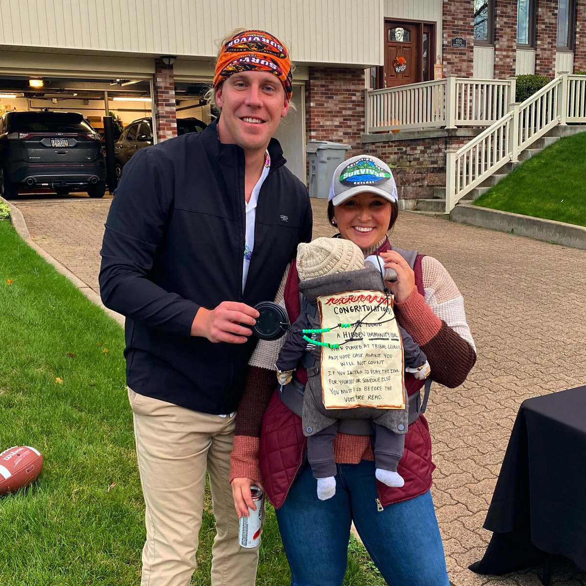 TheYinzerMoose's tweet photo. Went as @TysonApostol while my son, Tyson, went as the hidden immunity idol! @survivorcbs https://t.co/vhWhTfiGd6