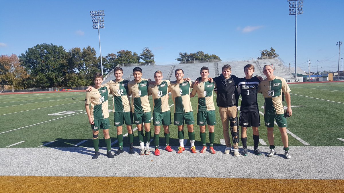 RobCummings3's tweet photo. Such an Honor to have coached these Seniors. They were great reps as true S-A They have been a joy to coach  #minerpride #itsaWEthing #rolla https://t.co/OYQytOZmqE