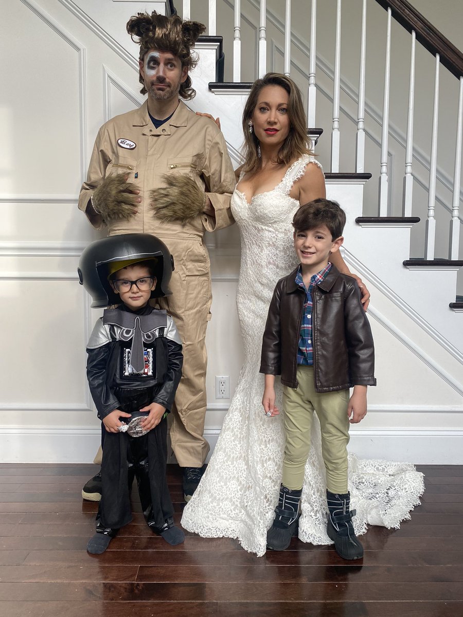 Ginger_Zee's tweet photo. We’ve gone to plaid. 

Happy Halloween everyone! #spaceballs #halloween #vespa #darkhelmet #barf #lonestar https://t.co/9MA8jWePSt