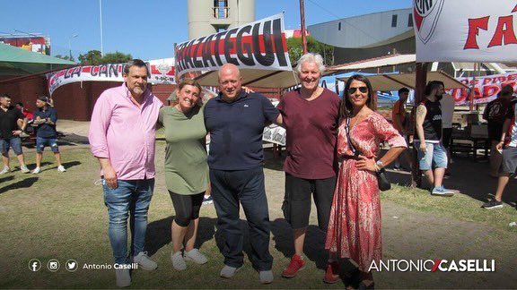 AntonioCaselli's tweet photo. ¡Siempre juntos! ⚪️🔴 https://t.co/P0wZGk2HED